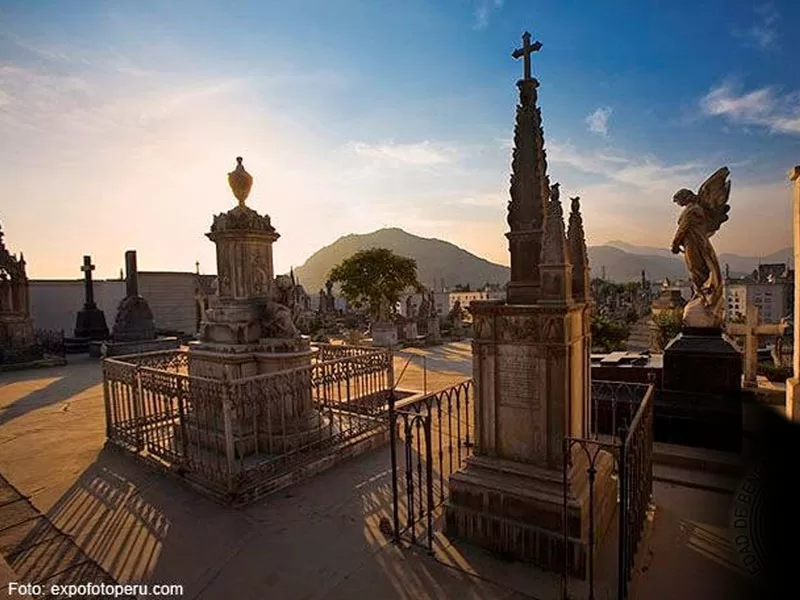 Cementerio Presbítero Maestro